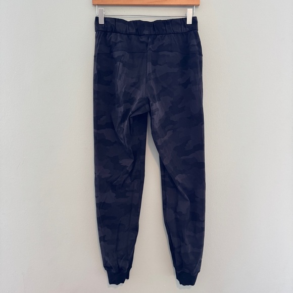 Lululemon Stretch High-Rise Jogger - Picture 7 of 12